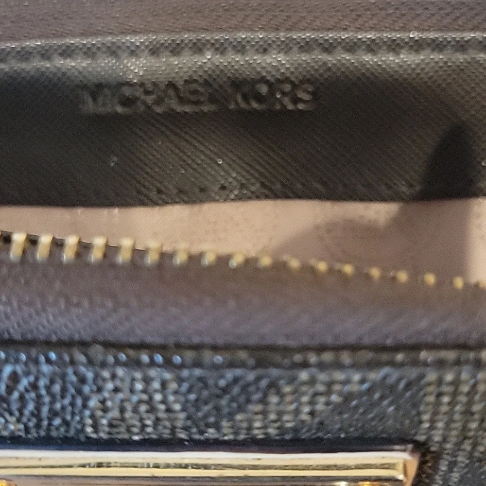 Michael Kors Vintage Jet Set Continental Full Zip Logo Wallet